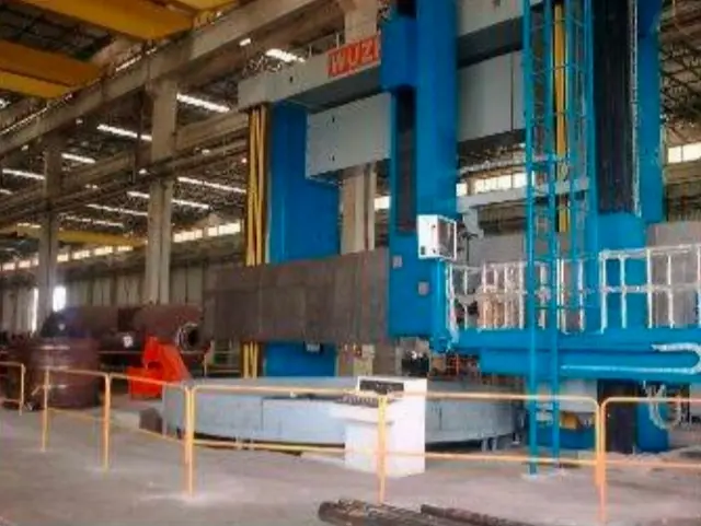 Torno Vertical não informado – Usinagem de grandes diâmetros