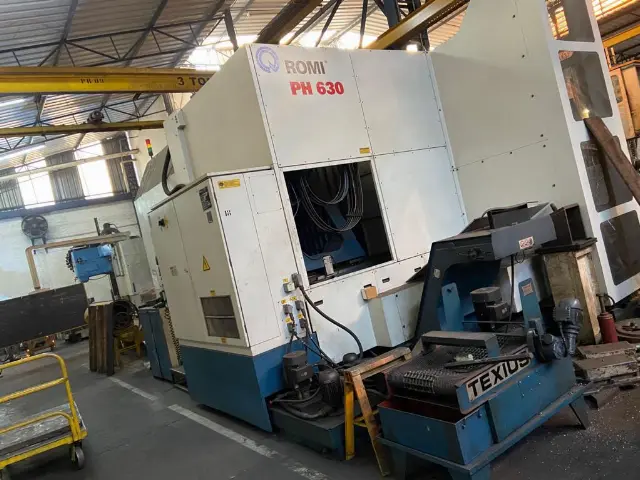 Centro – de Usinagem Romi — Usinagem CNC