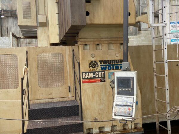 Fresadora Portal Tauros CNC - 6m de Comprimento, 2m de Largura, Magazine de Ferramentas com Troca Automática