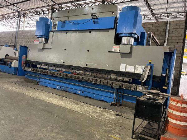 Dobradeira 8mts Boca - Cap. 1.200 Ton. - Gasparini